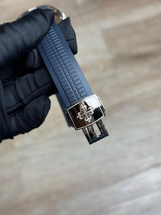 Patek Philippe Aquanaut Travel Time Advanced Research Aquanaut 2017 Like New 5650G-001 Advanced Research Aquanaut Blue Full Used (Very good) | Year of production 2017 | Original box | Original papers