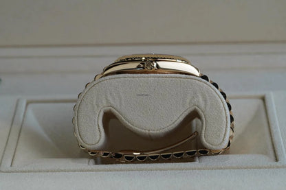 Rolex Day-Date 40 UNWORN DayDate 40mm White Roman Dial Yellow Gold Condition: New | Original box | Original paper