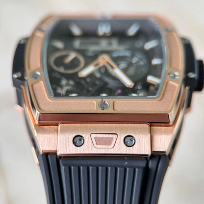 Hublot Spirit of Big Bang Meca-10 King Gold - Full Set - 614.OX.1180.RX Stunning and Immaculate Full Set