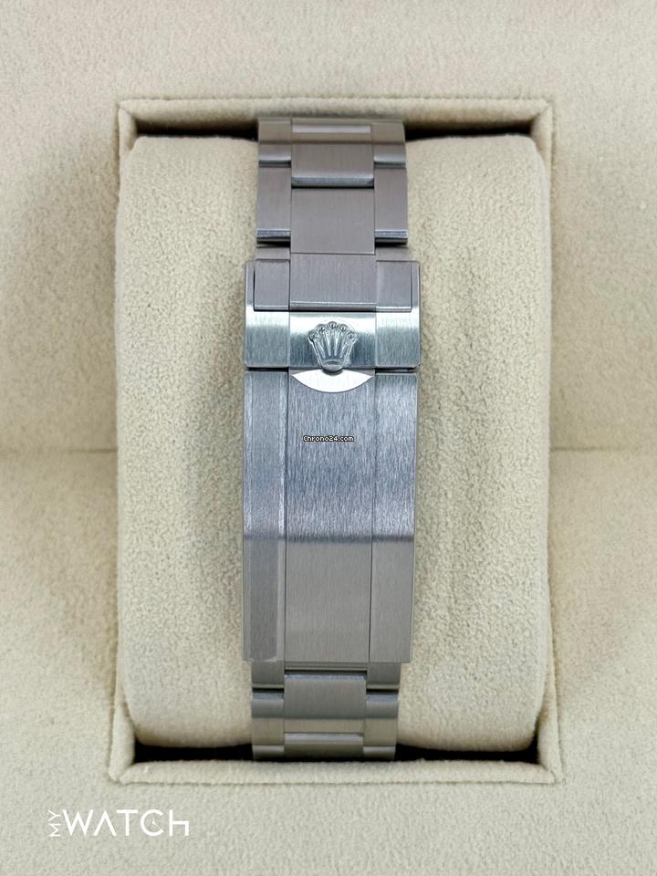 Rolex Sea-Dweller Deepsea NEW 2025 Deepsea "James Cameron" 44mm 136660 Blue Dial (STICKERED) Condition: New | Year of production 2025 | Original box | Original papers