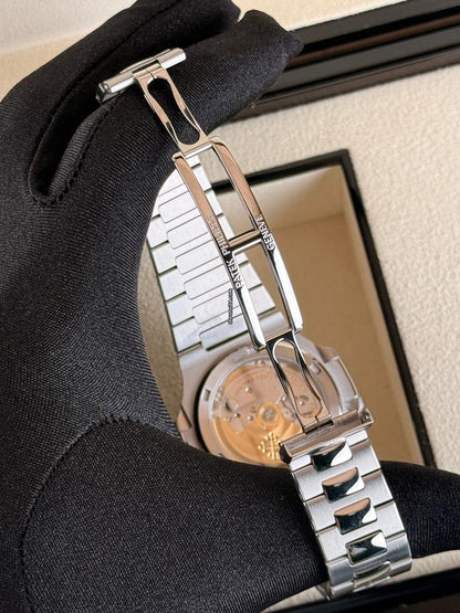 Patek Philippe Nautilus Box & Archive Papers Used (Very good) | Year of production 2007 | Original box | No original papers