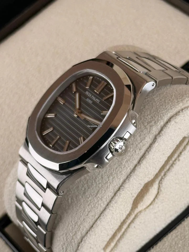 Patek Philippe Nautilus Box & Archive Papers Used (Very good) | Year of production 2007 | Original box | No original papers